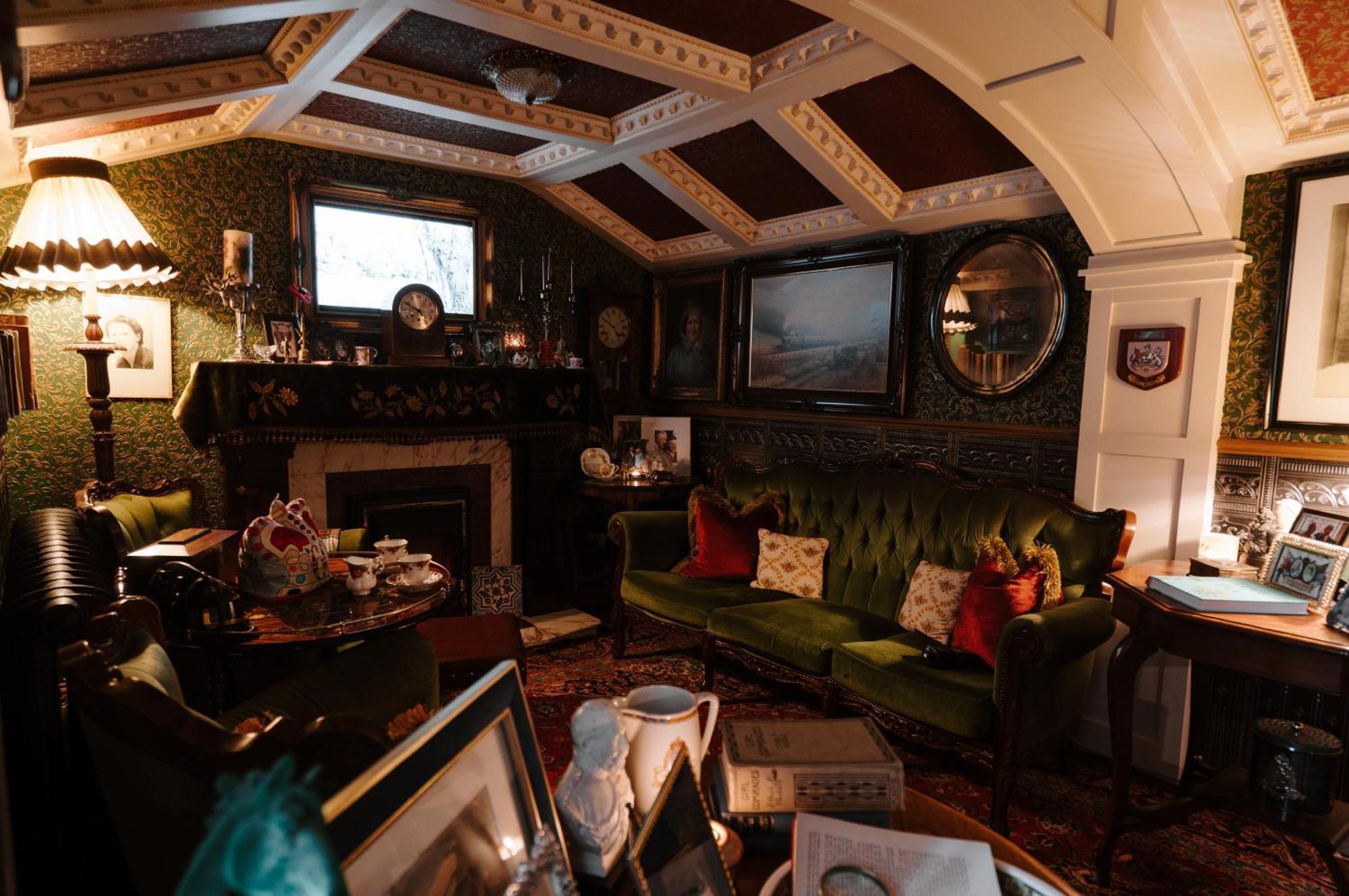 Sheddington Manor - 2 Bedroom Guest House & Cinema เบลฟาสต์ ภายนอก รูปภาพ