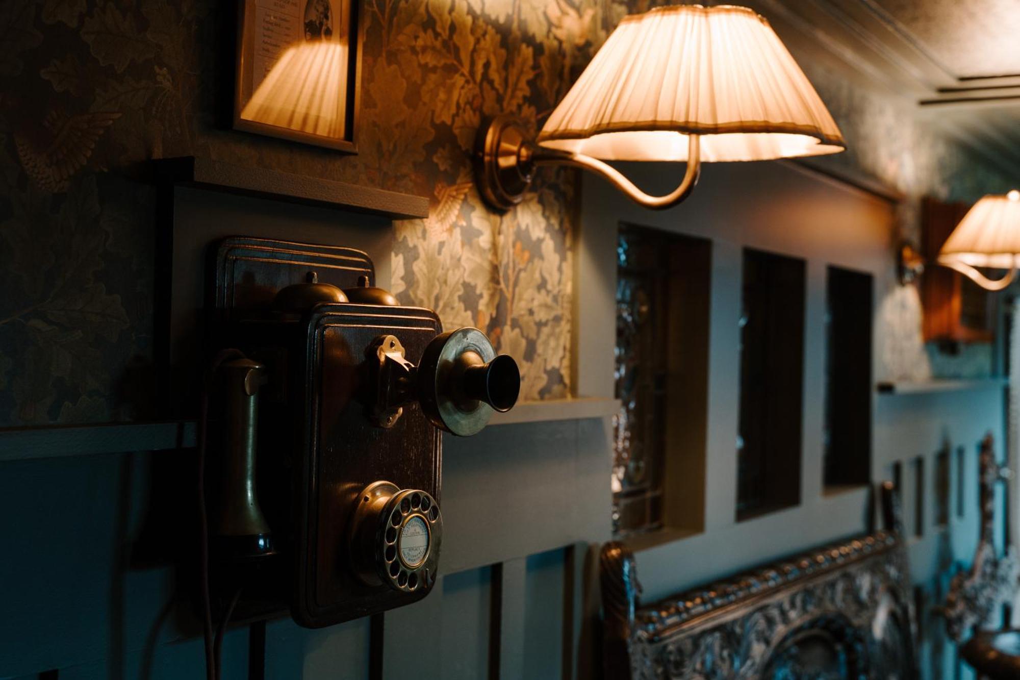 Sheddington Manor - 2 Bedroom Guest House & Cinema เบลฟาสต์ ภายนอก รูปภาพ